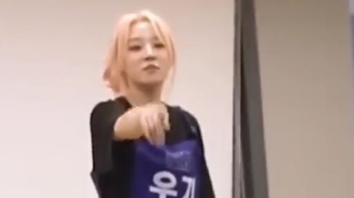 CUBE的wifi被女娃的颜值卡到了