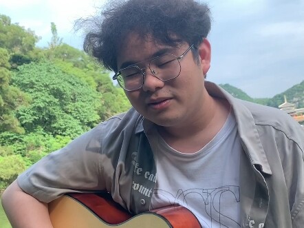 เขียนเพลงดังบนอินเทอร์เน็ตได้ในหนึ่งนาที