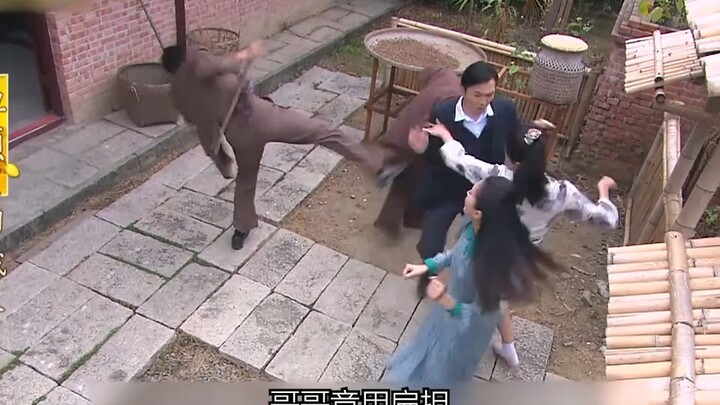 Woman Accidentally Saves an Ant Colony—But After She Dies, the Entire Colony Repays Her Kindness by 