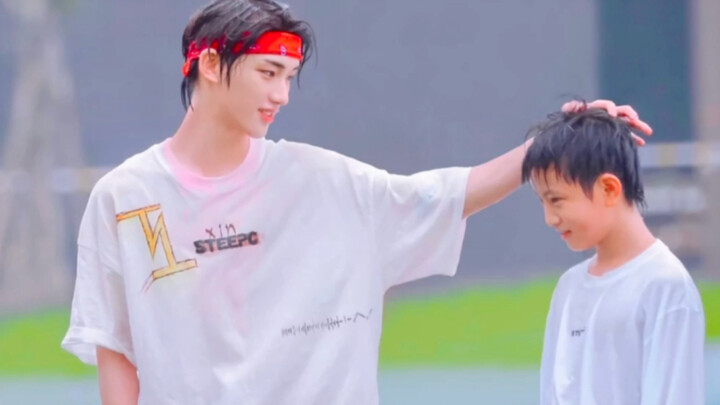 【ติงเฉิงซิน/มู่จื้อเฉิง】พระเอกในรายการไม่จีซิ่วเมื่อหลายปีก่อนกับนักเต้นประกอบที่อายุน้อยที่สุด