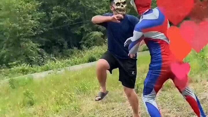 Ayolah Ultraman