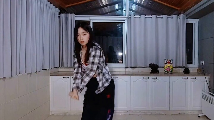 [MOVE] Dance Cover | Damn, I am so handsome (Song: Lee Taemin; Choreography: Ando AA)