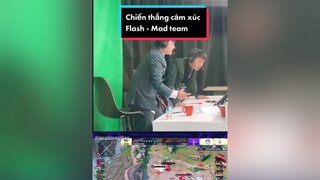 Cam caster những giây phút cuối ấn định tỷ số trận đấu giữa Flash - Mad team! Mới vòng bảng thui mà hot như chung kết vậy :(( lienquanmobile AWC2021