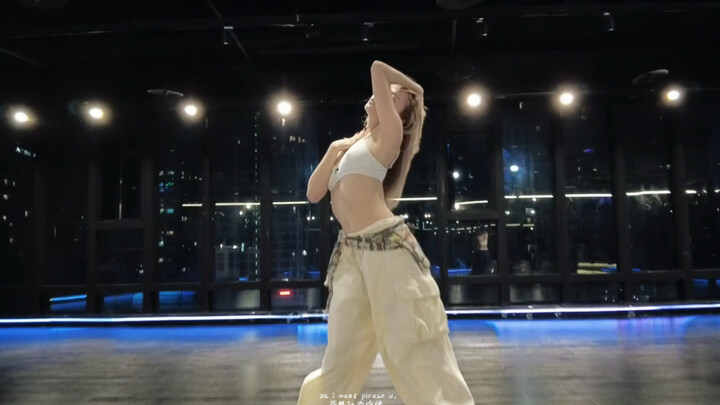 【An Qi】Gadis Gelembung Merah Muda mengirimkan pesan malas