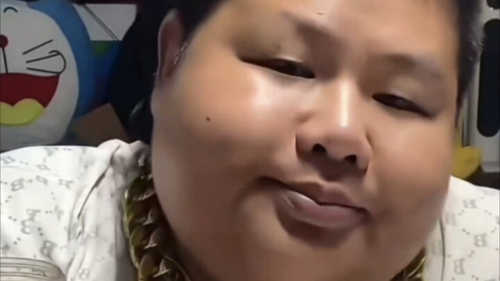 What happens when 1 billion Liangzis, spaced one frame apart, all say “banmian” at the same time?