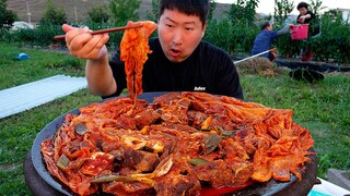 아버지께서 먹방을 중단하십니다. 나홀로 묵은지 소갈비찜 먹방! (Braised aged kimchi with Beef ribs) 요리&먹방! - Mukbang eating show