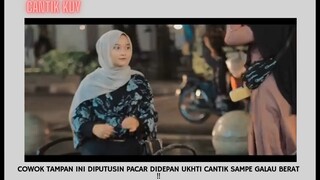Waktu cewe galau berat