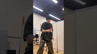 Try hard Hosh 😂 Maybe we can beat Vernon some day... Maybe...  #seventeen #hoshi #vernon