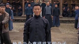 表面上要杀你，关键时刻却拿命保护你