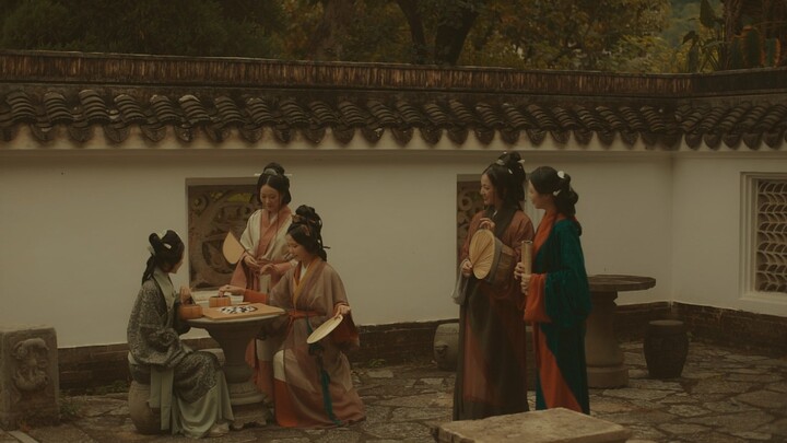 Kumpulan Gambar Wanita Cantik dalam Hanfu Dinasti Qin dan Han | Burung Besi Musim Semi yang Mendalam