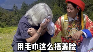 田野调查奔子栏锅庄 北舞67岁高度老师