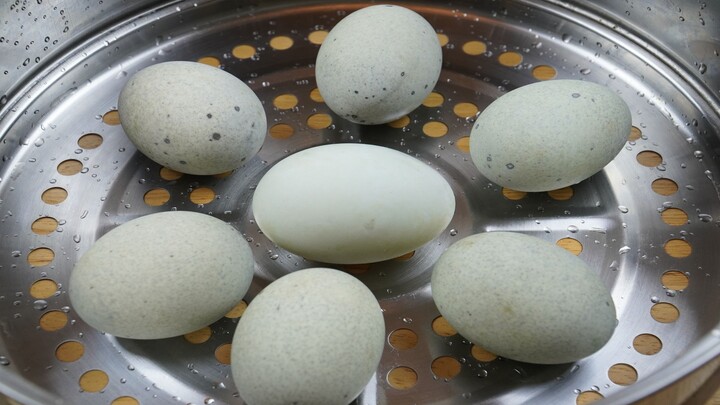 Telur asin dikukus sebentar, nggak nyangka enak banget! Di restoran satu porsi 49 yuan, di rumah cum