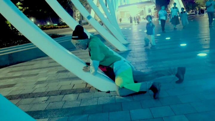 Pemuda tersebut membuat ulang MV BIGBANG “FXXK IT”