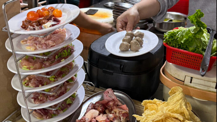 Lần đầu đi ăn cùng bạn trai người Quảng Đông, thế này có phải là coi trọng mình không???