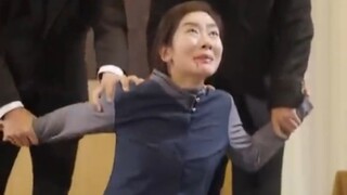 WANITA KAYA INI NYAMAR JADI ORANG MISKIN DATANG KE ACARA MENANTU NYA, MALAH DI USIR, NAMUN ENDINGNYA