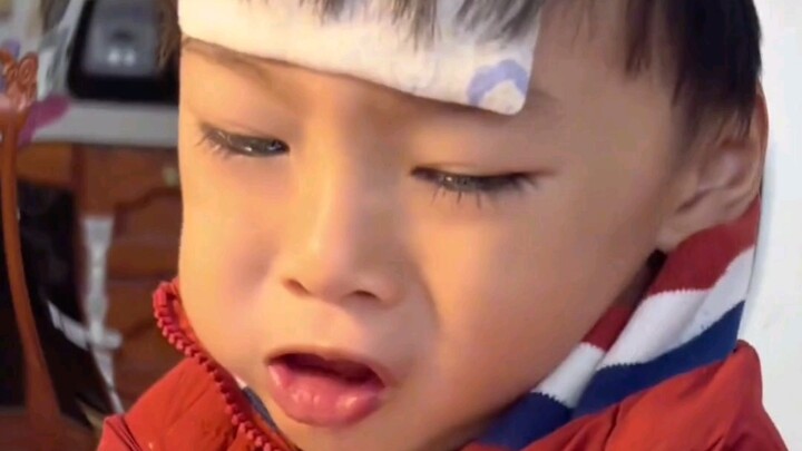 พี่น้องชาวกว่างซีมาสอนวิธีกินแครนเบอร์รี่แบบถูกต้อง อร่อยจนน้ำตาไหล!