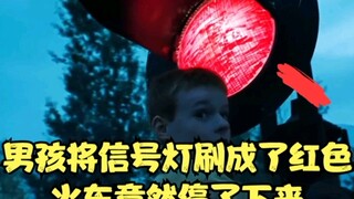 狗狗错把炸弹当做香肠，一口咬住酿成大祸