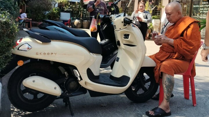 หลวงพ่อเจิมให้หน่อย ให้ปลอดภัยตลอดทุกเส้นการเดินทาง🙏🙏🙏 #พระอาจารย์อ๊อด #พระครูโสภณภัทรเวทย์