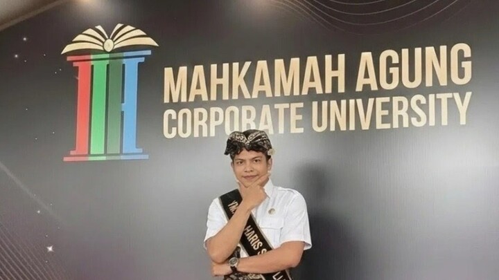 Jadilah manusia yang selalu bijak dalam segala hal apapun itu dan dimanapun itu berada