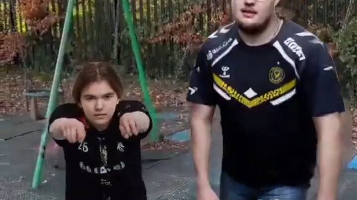 奥 斯 汀major 霸 凌 现 状