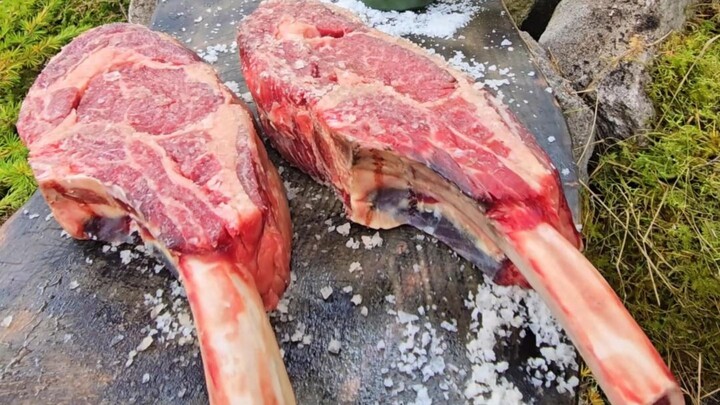 Tomahawk Steak + Casserole Bass + Pizza