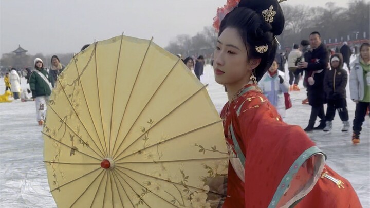 Chen Hongyi (Huo Miao) New Year Shichahai beautiful ancient style