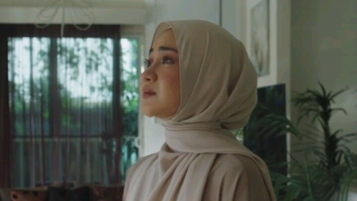 Daiyan Trisha : 🙈🧥✨8EnD