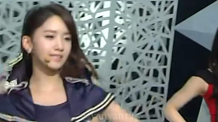 Bỗng nhận ra năm đó không ai chuộng đánh son.