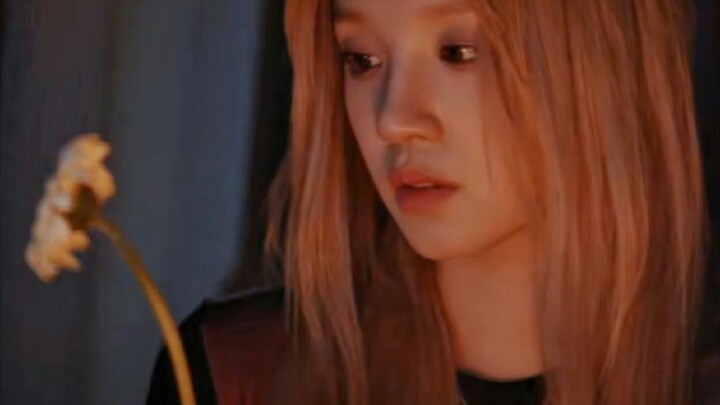 يو تشي في المركز الأول، رقصة فردية مذهلة لمدة 30 ثانية بنسخة حصرية