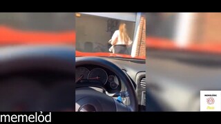 Đùa giỡn với trái tim pé pỏng của bạn gái #funny