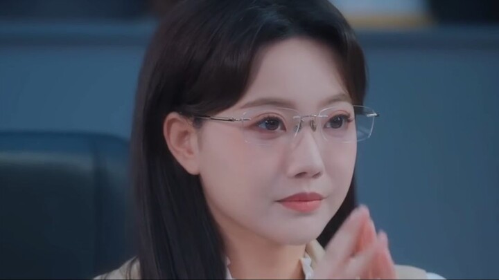 [พากย์ไทย]💥ฉันแกล้งทำเป็นคบกับแฟนเก่าเพื่อเอาใจพ่อแม่ แต่ปรากฏว่าเขาคือเจ้านายที่ฉันบ่นถึงทุกวัน！