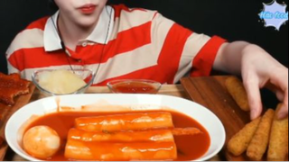 Garaetteok xào cay, phô mai que, thiệt heo chiên xù phần 2 #mukbang