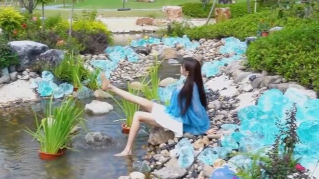 Núi xa trời cao khói nước lạnh, ai sẽ dẫn ta đăng bài trên tạp chí C?