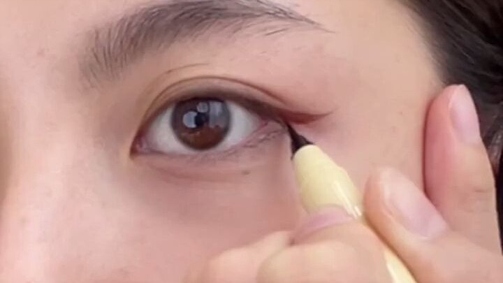 ٣ طرق لرسم الآيلاينر! إذا لم تستطع المبتدئات تعلمها، اضربني | مريح جدًا وسلس