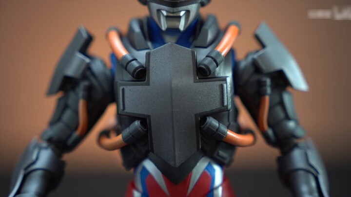 Compared with me, you are still two and a half years behind! Ultraman Zero Training Armor Bandai SHF