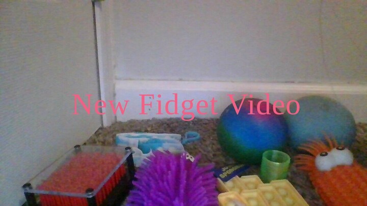 NEW FIDGET VIDEO/Why I havent been posting so much/How you can get a shout-out in my next Video