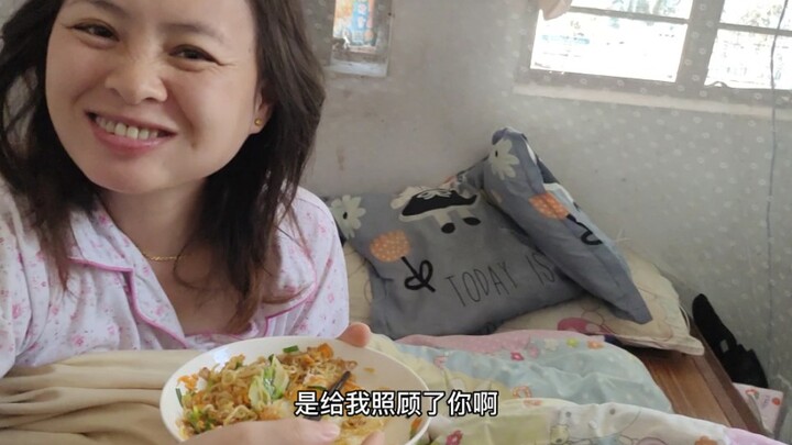 Sleep in till you wake up naturally, then have breakfast delivered right to your bed! This life is s