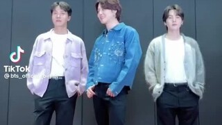 防弹TikTok trend：Like的pretty women那段（2022.4.8）