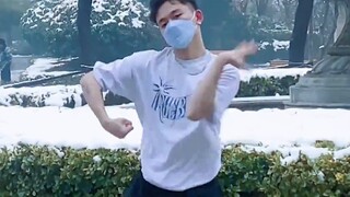 【FanFan Teyon】New girl group Kep1er crosses seasons to dance wa da da｜One video, two seasons, a true