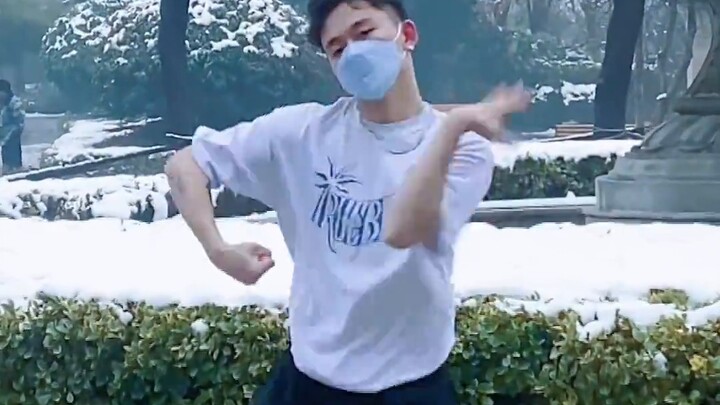 【FanFan Teyon】เกิร์ลกรุ๊ปน้องใหม่ Kep1er ข้ามซีซันมาเต้น wa da da｜หนึ่งวิดีโอ สองซีซัน ความงดงามของน