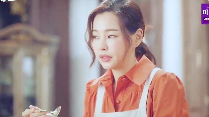 Mẹ chồng nhà giàu cố tình nói tiếng Anh, ai ngờ con dâu lại biết bốn thứ tiếng, khiến bà ê mặt!