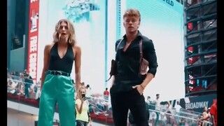 DANGEROUS in NY -Miranda  x Vik White，MJ的歌永不过时。。