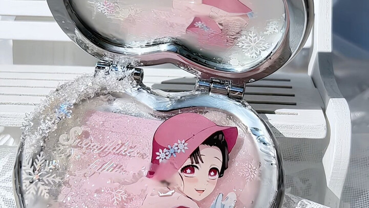 Ternyata cermin saku juga bisa dipakai untuk buat sumi-ebi...?