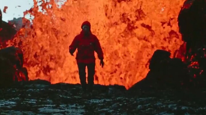 Peristiwa nyata: Seorang ilmuwan gunung berapi tewas terbakar hidup-hidup oleh abu magma.