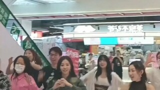 Kolaborasi impian! Qianyu, hutan hujan muncul tiba-tiba untuk menari acak, menari queencard