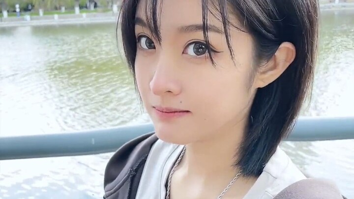 Apa aku benar-benar mirip kayak gitu???