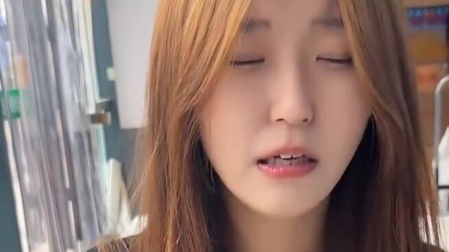I sent my girlfriend to college, but I didn't expect to meet my ex-wife in her dormitory.