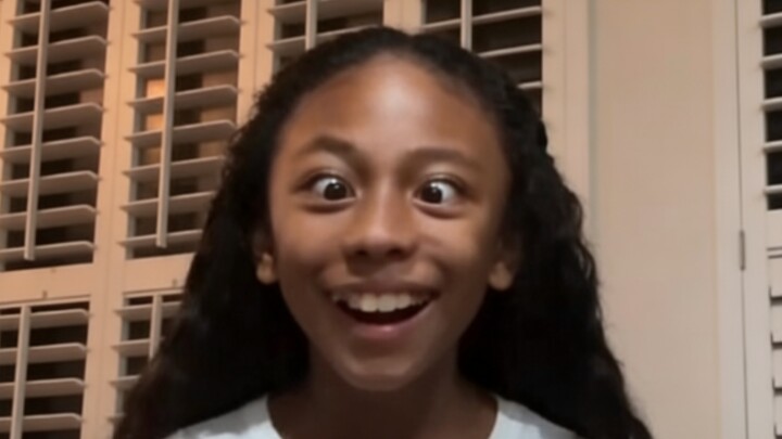 Đây là em gái bị mù của tôi...