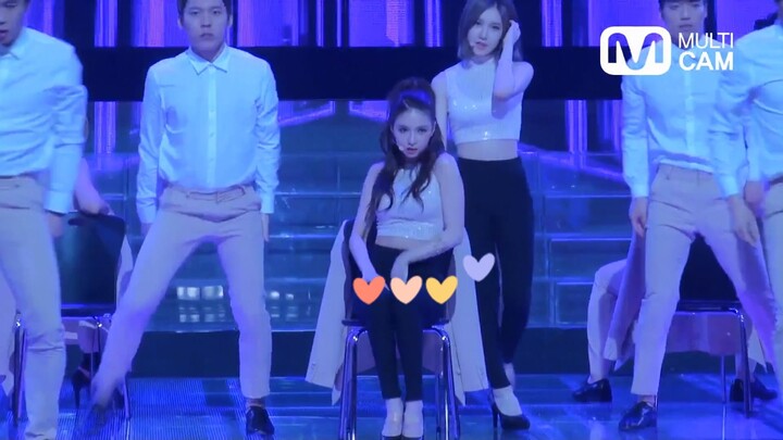 FIESTAR_You're pitiful Poor Cao Lu, Kim Jin-hee (Jei), Lim Min-ji (Linzy), Lee Ye-ji (Yezi), Kim Hye