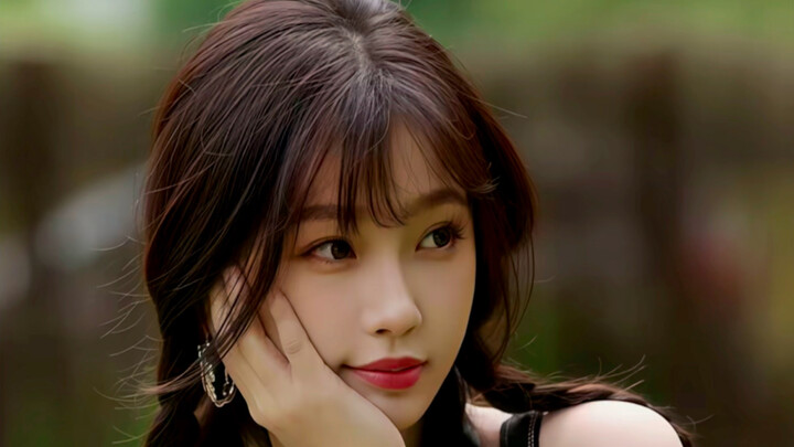 فتاة تعثر على حبّها الأول الذي طالما حنّت إليه بفضل كلب!